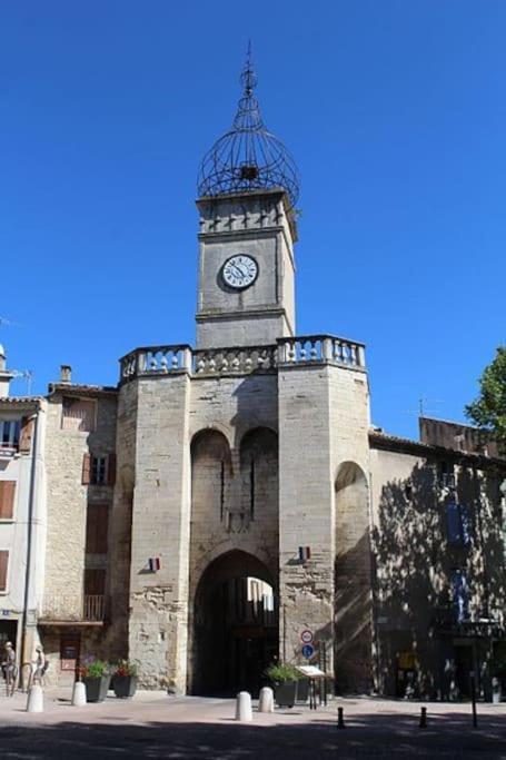 Superbe Appartement Avec Terrasse Sur Les Toits Manosque Extérieur photo